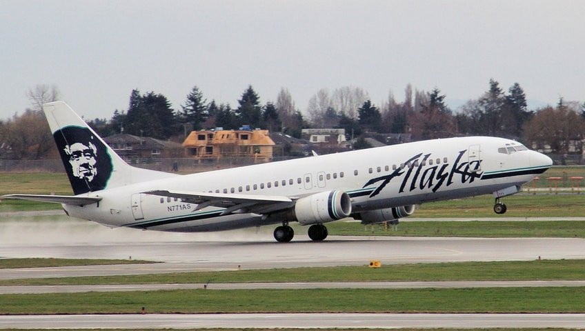 alaska-airlines-flight