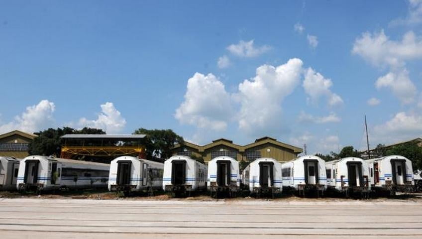 produksi-kereta-pt-inka