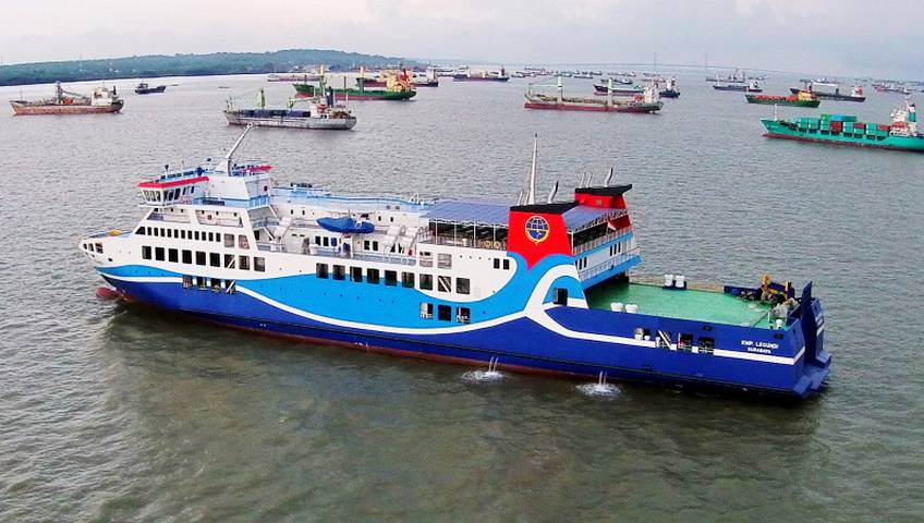 Libur Akhir Tahun, Pengguna Kapal Feri Surabaya-Lembar Capai 60 Persen