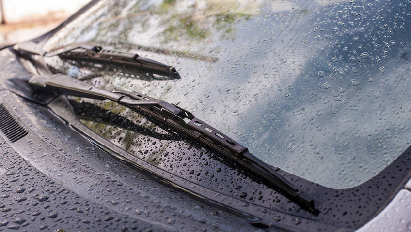 Tips Memaksimalkan Kinerja Wiper dan Washer Mobil Saat Hujan