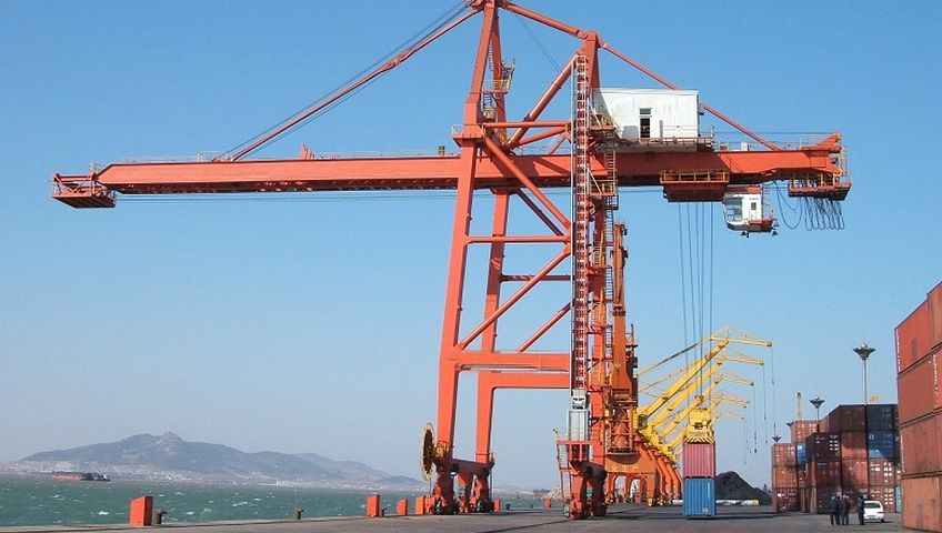 Datangkan Container Crane, Pelabuhan Ambon akan Dijadikan TPK